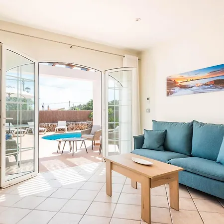 וילה Sara By Escape