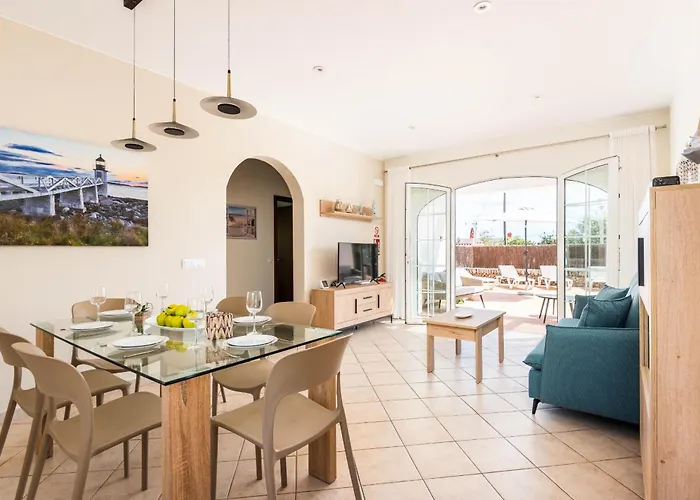 וילה Sara By Escape